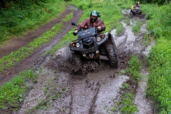Прокат квадроциклов летом в Красноярске. Сервис Ultra Подарки. Подарочный сертификат на прокат квадроциклов летом и зимой в Красноярске. Закажите катание на квадроциклах недорого и наслаждайтесь активным отдыхом с друзьями. Выбирайте живописные маршруты для езды на квадроциклах. Сервис UltraPodarki.ru 8800-505-9530. Катание на квадроциклах, Прокат квадроциклов, езда на квадроцикле, прокат квадроциклов Красноярск, катание на квадроциклах Красноярск, Катание на квадроциклах зимой, Катание на квадроциклах летом, Сертификат на катание на квадроциклах 

