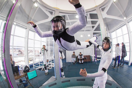 Полёт в аэротрубе  в Красноярске. Ultra Подарки. Полёт в аэротрубе  в Красноярске. Попробуйте полёт в аэротрубе . Сервис: UltraPodarki.ru 8 800 505 95 30. Полёт в аэротрубе , аэротруба Красноярск, полёт Красноярск