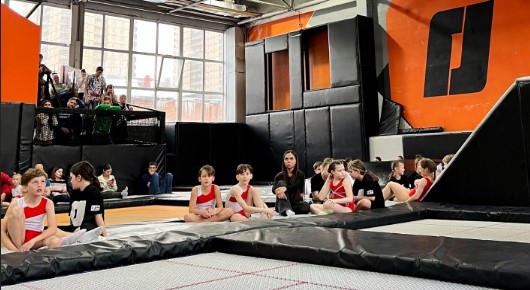  Батутный центр в Красноярске. Сервис Ultra Подарки. Купить подарочный сертификат в батутный центр, попробуйте прыжки на батуте в Красноярске. Сервис UltraPodarki.ru 8 (800) 555 95-30.. Батутный центр , батутный центр, батутный центр цены, батутный центр в Красноярске,  батутный парк, батут прыгать, прыжки +на батуте, батут Красноярск, батут спорт