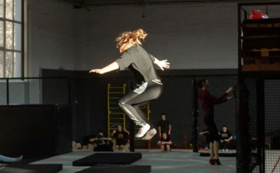  Батутный центр в Красноярске. Сервис Ultra Подарки. Купить подарочный сертификат в батутный центр, попробуйте прыжки на батуте в Красноярске. Сервис UltraPodarki.ru 8 (800) 555 95-30.. Батутный центр , батутный центр, батутный центр цены, батутный центр в Красноярске,  батутный парк, батут прыгать, прыжки +на батуте, батут Красноярск, батут спорт