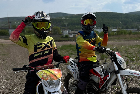 Катание на мотоцикле в Красноярске. ULTRA ПОДАРКИ. Купить катание на мотоцикле в Красноярске. Попробовав езду на мотоциклах, вы получите порцию адреналина и невероятные эмоции. Сервис: UltraPodarki.ru 8 800 505 95 30.. Катание на мотоцикле в Красноярске, прокат мотоциклов Красноярск, катание на мотоциклах, прокат мотоцикла, езда на мотоцикле Красноярск, езда на мотоцикле, мотопрогулка Красноярск, мотопрогулка, поездки на байке, личный мотоцикл, катание на мотоцикле, мотоциклетный шлем, увлечение поездками на мотоцикле, пристрастие к мотоциклам, сертификат на поездку на мотоцикле, прокатиться на мотоцикле, мото-транспорт, мото-треки, мото-поездки, езда на мотоцикле в Красноярске, катание на мотоцикле в Красноярске, мотоклуб в Красноярске