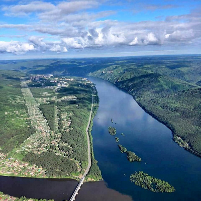 Полёт с инструктором на параплане в Красноярске. Ultra Подарки. Полёт с инструктором на параплане в Красноярске. Попробуйте полёт на двухместном параплане над столицей. Сервис: UltraPodarki.ru 8 800 505 95 30. Полёт на параплане, полёт на параплане Красноярск, полёт с инструктором на параплане Красноярск, полёт с инструктором на параплане, параплан Красноярск, параплан, парапланеризм Красноярск, купить параплан Красноярск