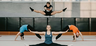 Прыжки в батутном центре