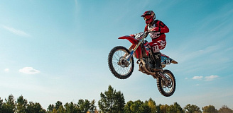 Катание на кроссовых мотоциклах (для опытных райдеров)