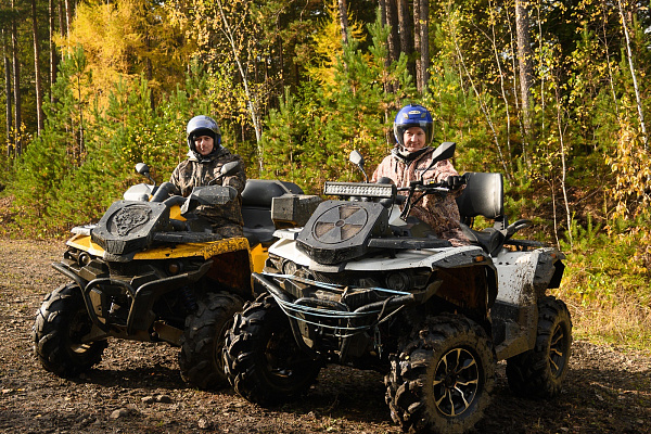 Катание на квадроциклах в Красноярске. Сервис Ultra Подарки. Подарочный сертификат на катание на квадроциклах в Красноярске. Закажите катание на квадроциклах недорого и наслаждайтесь активным отдыхом с друзьями. Выбирайте живописные маршруты для езды на квадроциклах. Сервис UltraPodarki.ru 8800-505-9530. Катание на квадроциклах, Прокат квадроциклов, езда на квадроцикле, прокат квадроциклов Красноярск, катание на квадроциклах Красноярск, Катание на квадроциклах зимой, Катание на квадроциклах летом, Сертификат на катание на квадроциклах 

