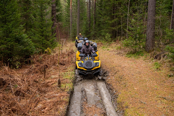Катание на квадроциклах в Красноярске. Сервис Ultra Подарки. Подарочный сертификат на катание на квадроциклах в Красноярске. Закажите катание на квадроциклах недорого и наслаждайтесь активным отдыхом с друзьями. Выбирайте живописные маршруты для езды на квадроциклах. Сервис UltraPodarki.ru 8800-505-9530. Катание на квадроциклах, Прокат квадроциклов, езда на квадроцикле, прокат квадроциклов Красноярск, катание на квадроциклах Красноярск, Катание на квадроциклах зимой, Катание на квадроциклах летом, Сертификат на катание на квадроциклах 

