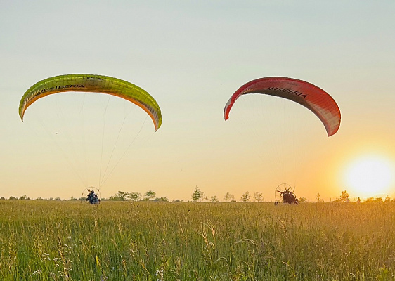 Полёт с инструктором на параплане в Красноярске. Ultra Подарки. Полёт с инструктором на параплане в Красноярске. Попробуйте полёт на двухместном параплане над столицей. Сервис: UltraPodarki.ru 8 800 505 95 30. Полёт на параплане, полёт на параплане Красноярск, полёт с инструктором на параплане Красноярск, полёт с инструктором на параплане, параплан Красноярск, параплан, парапланеризм Красноярск, купить параплан Красноярск